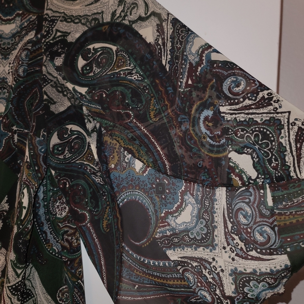 Dressbarn - Picture 2 of 4